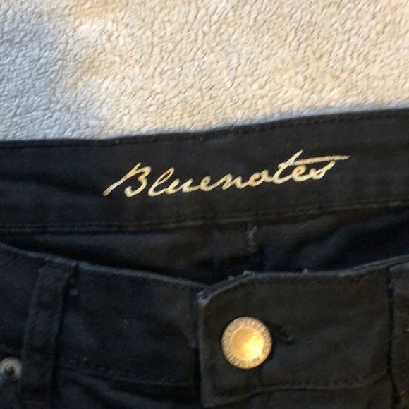 Blue note black capris - Picture 3 of 8